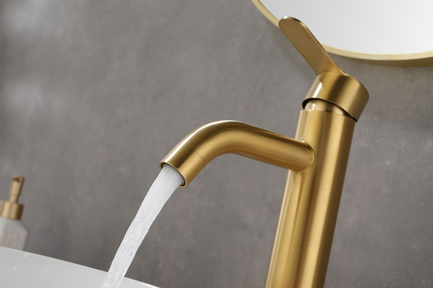 Gold Single Stem Faucet for Bathroom Vanity