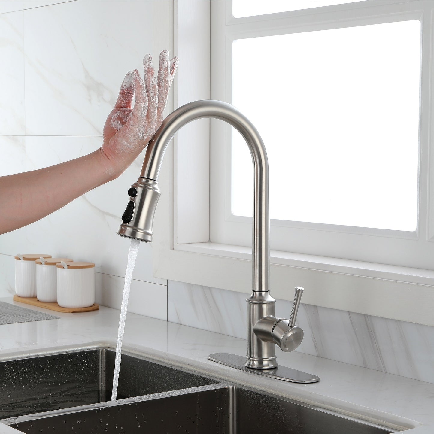 Touch Kitchen Faucet with Pull Down Sprayer,Single Handle High Arc Pull out Kitchen Faucet,Single Level Stainless Steel Kitchen Sink Faucets with Pull down Sprayer