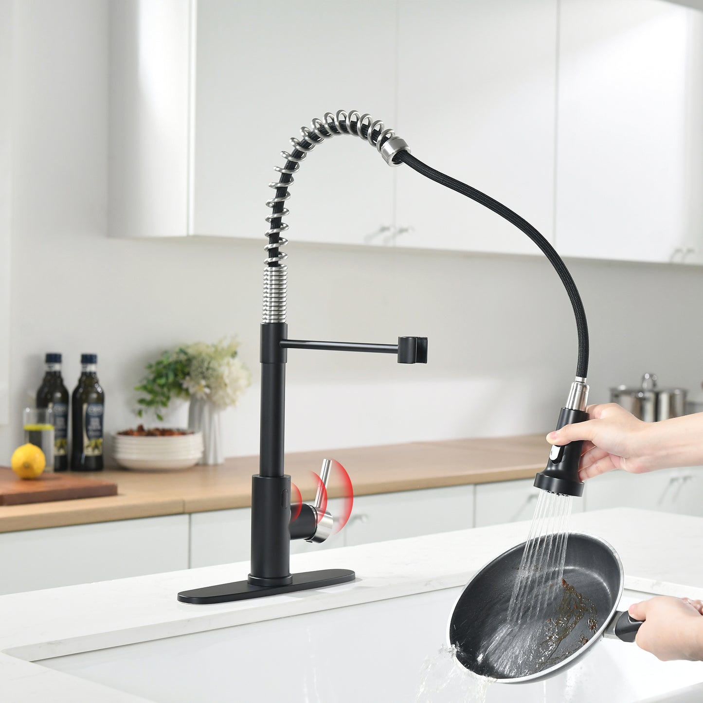Single-Handle Touchless Sensor Gooseneck Pull-Down Sprayer Kitchen Faucet
