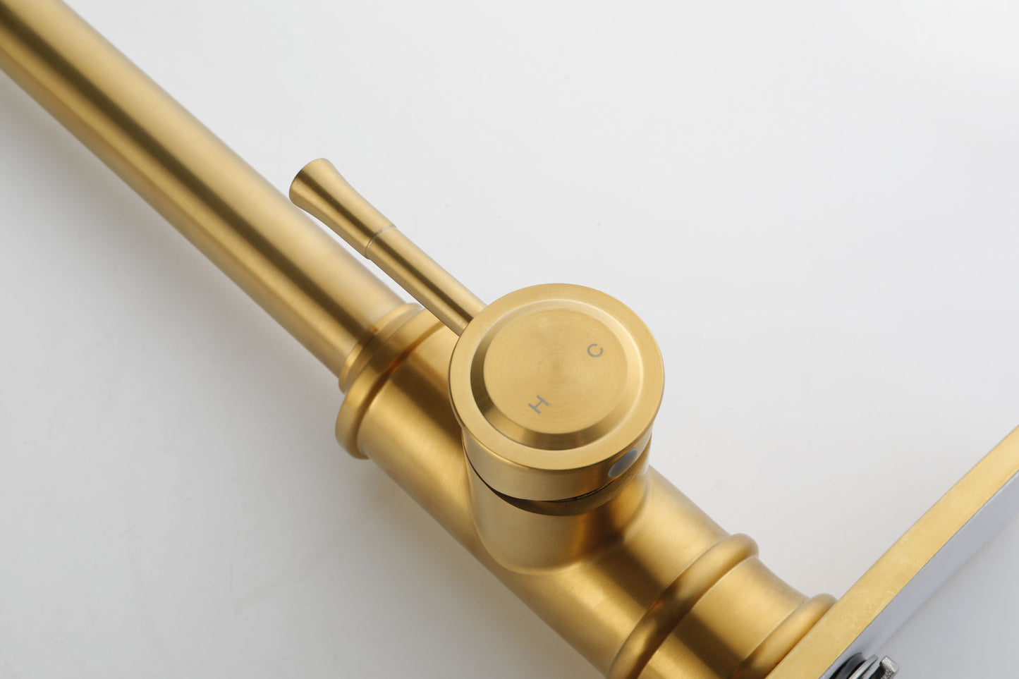 A|M Aquae Kitchen Faucet with Pull Down Sprayer