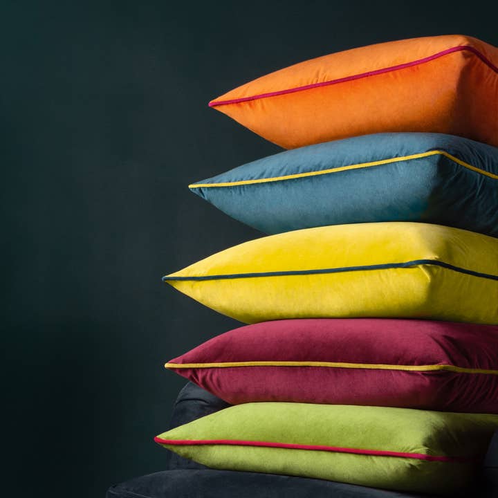 https://cdn.faire.com/fastly/8f91b75bd5c68952a45ea613c59f8d332683bd35c5c5b2b40388fb0fbfe59be5.jpeg?bg-color=FFFFFF&canvas=720:720&dpr=1&fit=bounds&format=jpg&height=720&width=720